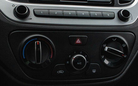 Hyundai Solaris II рестайлинг, 2017 год, 1 299 000 рублей, 18 фотография