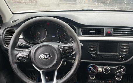 KIA Rio IV, 2018 год, 828 000 рублей, 9 фотография