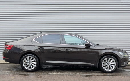 Skoda Superb III рестайлинг, 2017 год, 1 730 000 рублей, 4 фотография