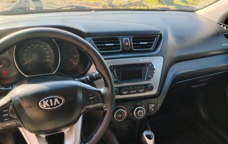 KIA Rio III рестайлинг, 2015 год, 840 000 рублей, 10 фотография