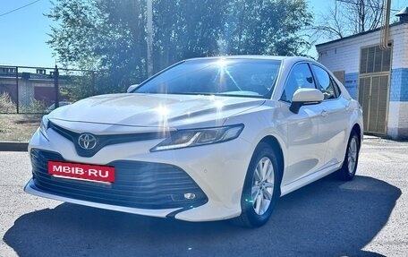 Toyota Camry, 2018 год, 2 500 000 рублей, 4 фотография