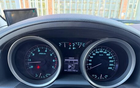 Toyota Land Cruiser 200, 2008 год, 2 250 000 рублей, 10 фотография