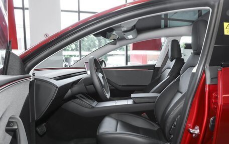 Tesla Model 3 I, 2025 год, 6 129 000 рублей, 11 фотография