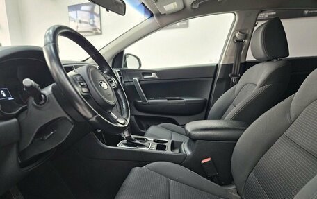 KIA Sportage IV рестайлинг, 2018 год, 2 150 000 рублей, 4 фотография