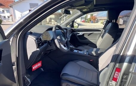 Volkswagen Touareg III, 2025 год, 14 490 000 рублей, 9 фотография