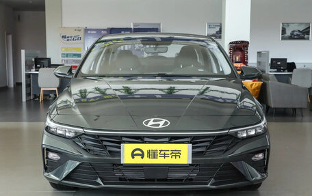 Hyundai Elantra, 2025 год, 1 650 000 рублей, 2 фотография