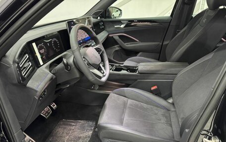 Volkswagen Tiguan II, 2025 год, 4 799 000 рублей, 12 фотография