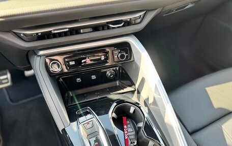 Audi Q5, 2025 год, 9 000 000 рублей, 17 фотография