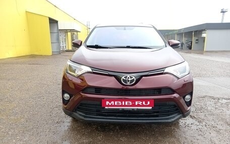 Toyota RAV4, 2016 год, 2 400 000 рублей, 4 фотография
