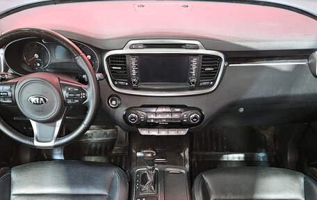 KIA Sorento III Prime рестайлинг, 2017 год, 1 875 000 рублей, 9 фотография