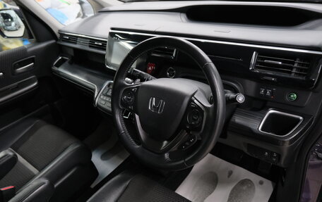 Honda Stepwgn IV, 2015 год, 2 099 000 рублей, 12 фотография