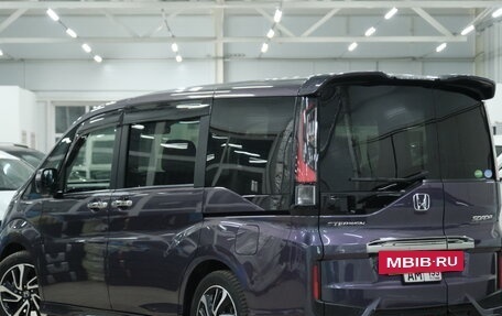 Honda Stepwgn IV, 2015 год, 2 099 000 рублей, 5 фотография