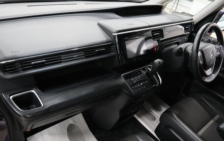 Honda Stepwgn IV, 2015 год, 2 099 000 рублей, 22 фотография