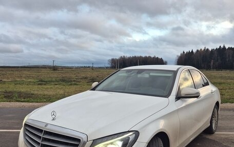 Mercedes-Benz C-Класс, 2018 год, 2 900 000 рублей, 4 фотография