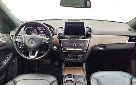 Mercedes-Benz GLE, 2017 год, 4 300 000 рублей, 11 фотография