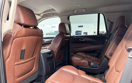 Cadillac Escalade IV, 2019 год, 5 650 000 рублей, 27 фотография