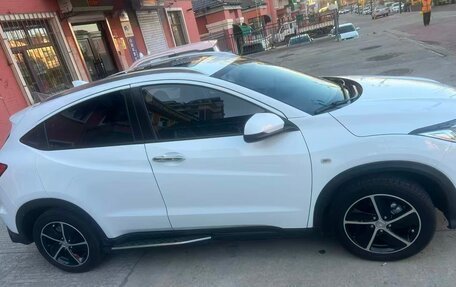 Honda Vezel, 2021 год, 1 496 000 рублей, 5 фотография