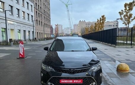 Toyota Camry, 2017 год, 2 100 000 рублей, 1 фотография