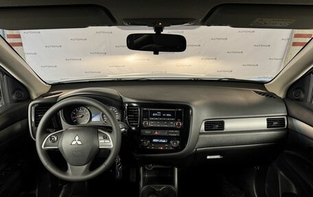 Mitsubishi Outlander III рестайлинг 3, 2014 год, 1 370 000 рублей, 18 фотография