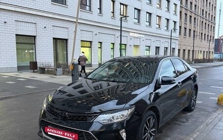 Toyota Camry, 2017 год, 2 100 000 рублей, 3 фотография