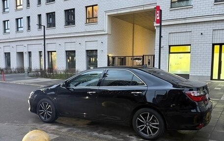 Toyota Camry, 2017 год, 2 100 000 рублей, 4 фотография
