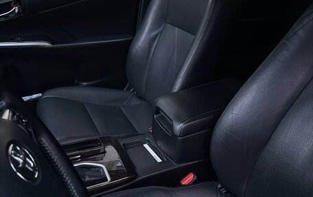 Toyota Camry, 2017 год, 2 100 000 рублей, 14 фотография