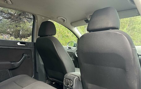 Volkswagen Golf Plus II, 2011 год, 529 000 рублей, 28 фотография