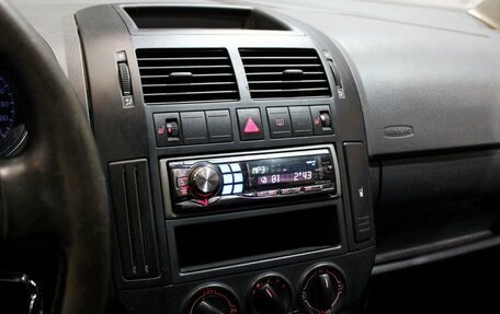 Volkswagen Polo IV рестайлинг, 2008 год, 379 000 рублей, 10 фотография