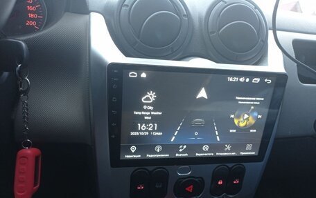 Renault Sandero I, 2012 год, 700 000 рублей, 2 фотография