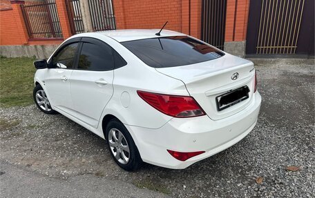 Hyundai Solaris II рестайлинг, 2015 год, 830 000 рублей, 4 фотография