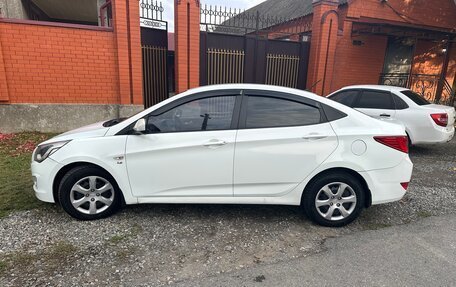 Hyundai Solaris II рестайлинг, 2015 год, 830 000 рублей, 5 фотография