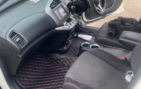 Honda Stream II, 2010 год, 1 220 000 рублей, 2 фотография