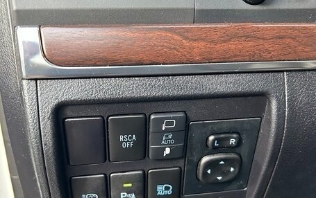 Toyota Land Cruiser 200, 2018 год, 7 500 000 рублей, 5 фотография