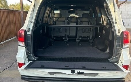 Toyota Land Cruiser 200, 2018 год, 7 500 000 рублей, 4 фотография