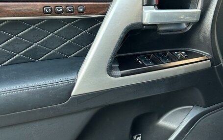 Toyota Land Cruiser 200, 2018 год, 7 500 000 рублей, 6 фотография