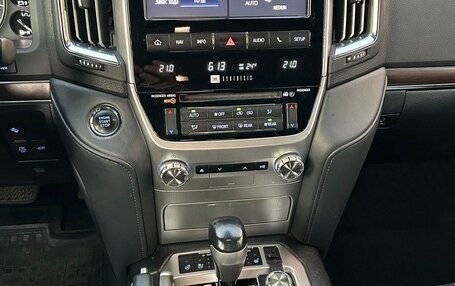 Toyota Land Cruiser 200, 2018 год, 7 500 000 рублей, 8 фотография