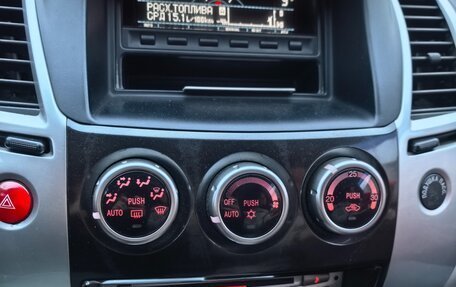 Mitsubishi Pajero Sport II рестайлинг, 2013 год, 1 350 000 рублей, 15 фотография