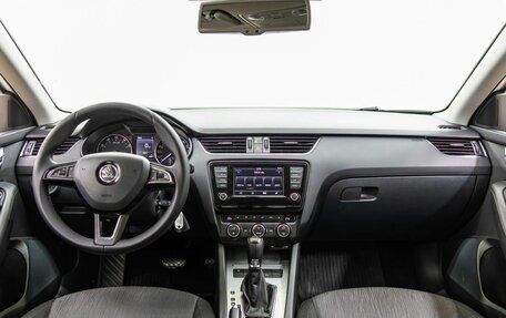 Skoda Octavia, 2016 год, 1 598 000 рублей, 13 фотография