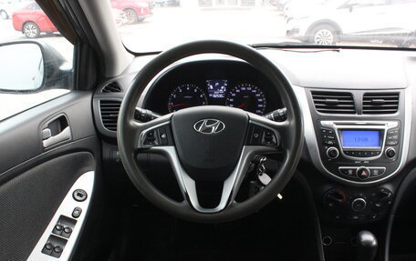 Hyundai Solaris II рестайлинг, 2013 год, 717 000 рублей, 16 фотография