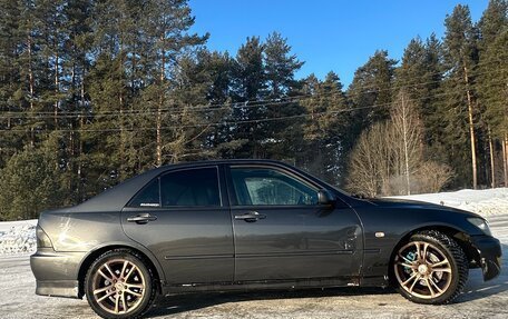 Lexus IS II рестайлинг 2, 1999 год, 510 000 рублей, 1 фотография