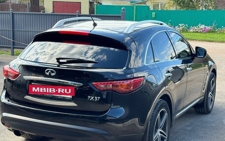 Infiniti FX II, 2011 год, 2 100 000 рублей, 5 фотография