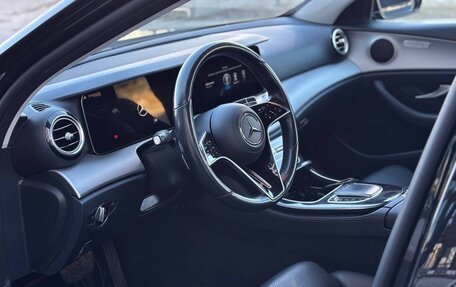 Mercedes-Benz E-Класс, 2021 год, 2 800 000 рублей, 10 фотография