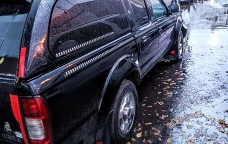 Nissan NP300, 2011 год, 700 000 рублей, 3 фотография