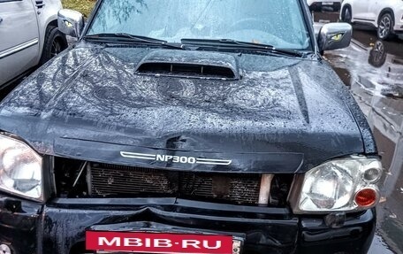 Nissan NP300, 2011 год, 700 000 рублей, 5 фотография