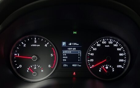 KIA Stonic, 2018 год, 1 070 770 рублей, 8 фотография