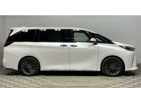 Lexus LM, 2024 год, 22 990 000 рублей, 4 фотография