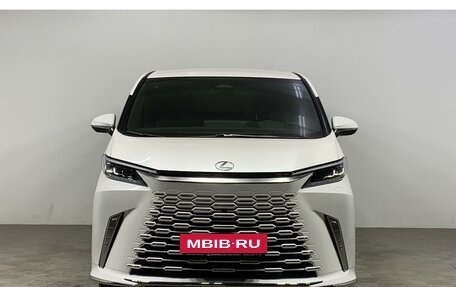 Lexus LM, 2024 год, 22 990 000 рублей, 2 фотография