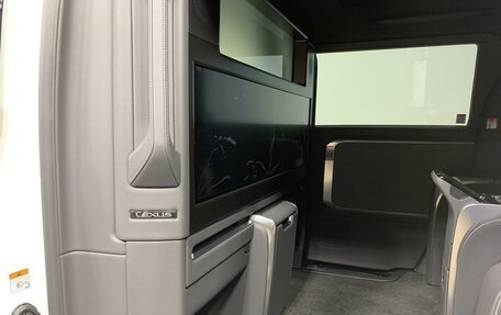 Lexus LM, 2024 год, 22 990 000 рублей, 16 фотография