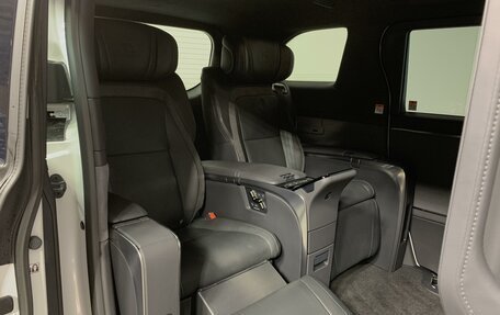 Lexus LM, 2024 год, 22 990 000 рублей, 15 фотография