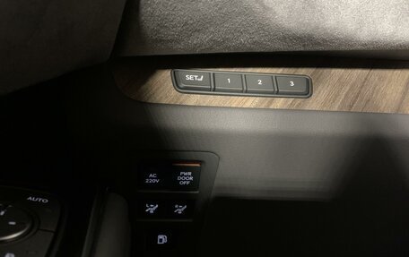 Lexus LM, 2024 год, 22 990 000 рублей, 22 фотография